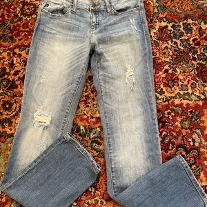 Judy Blue straight fit distressed medium wash
jeans, 9/29